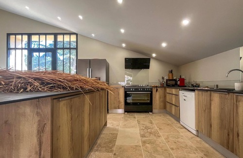 Mornas House | Cozy home in Mornas with sauna