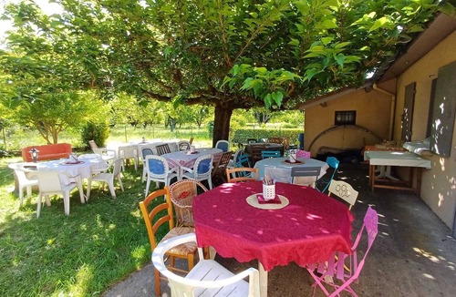 Chatte House | Cozy house with a garden - Sleeps 14