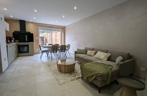 Sanchey Cottage | Cozy house with private terrace in Sanchey