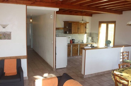 La Tuiliere Cottage | Cozy rental with garden, fireplace, and pet-friendly near Roanne