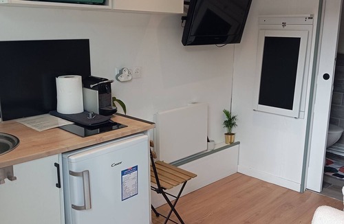 Les Gondoles Bed & Breakfast | Cozy room 15 minutes from Paris-Orly with a bathroom and private terrace