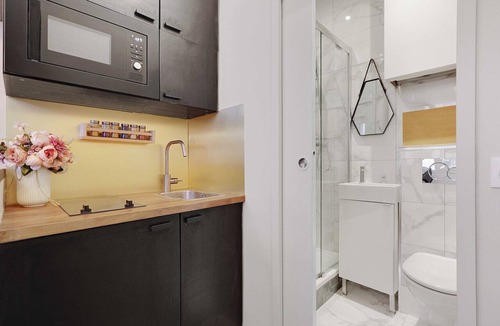 Quartier de la Porte-Saint-Denis Apartment | Cozy studio - 2P - Gare de l'Est