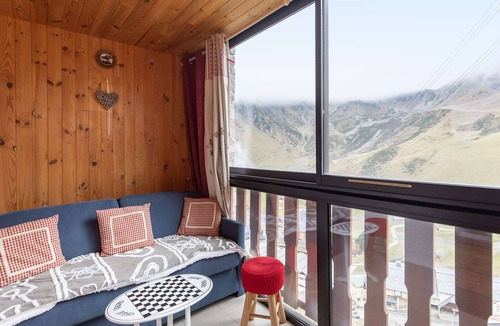 La Mongie Apartment | Cozy Studio for 5 with South-Facing Balcony in La Mongie