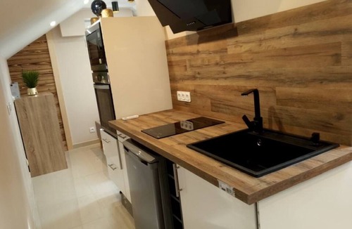 Albertville Apartment | Cozy studio, ideal for a business trip or a weekend getaway”