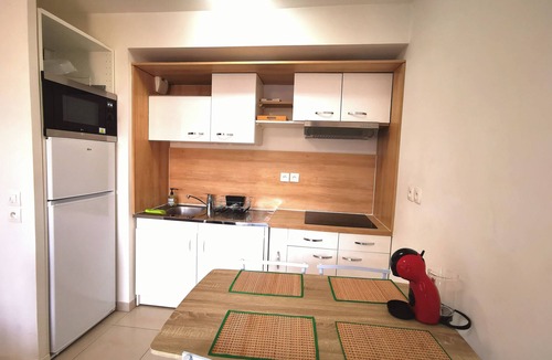 Buttes-Halage Apartment | Créteil, comfortable apartment 700m from the metro. Private parking lot