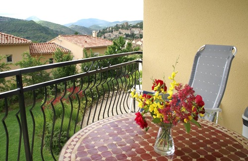 Montbrun-les-Bains Apartment | Cycling Escape in Montbrun