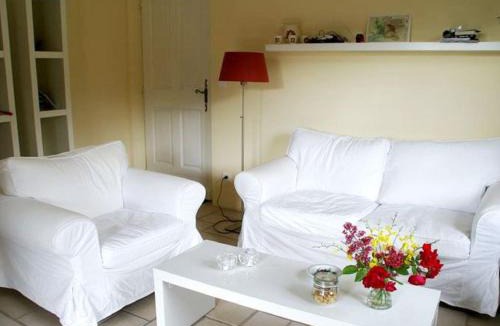 Montbrun-les-Bains Apartment | Cycling Escape in Montbrun