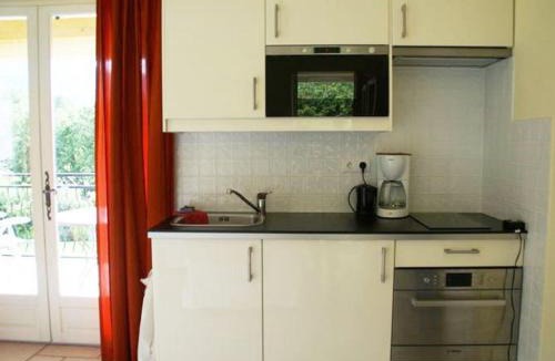Montbrun-les-Bains Apartment | Cycling Escape in Montbrun