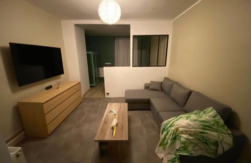 Lons-le-Saunier Apartment | Détente au Centre-Ville - Lons-le-Saunier