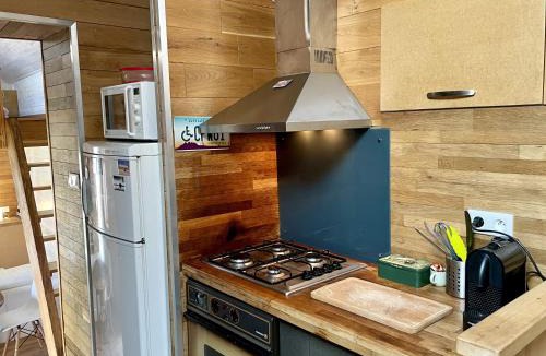 Imphy Apartment | D5 Parking Wifi 3 lits, 2 à 4-5 pers 1 Ch et Mezzanine Petite hauteur Réduc Semaine ou Mois, Veloroute Clim Mobile