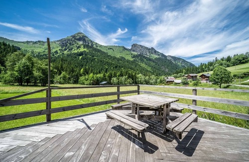 Morzine Ski Chalet | Dalle Cachee: Typical and charming chalet 4 bedroom/2 bathroom