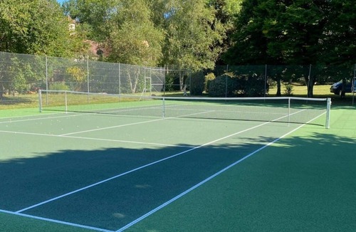 Saint Sozy House | Demeure de Charme Dans un Village du Quercy Avec un Parc, Tennis et Piscine