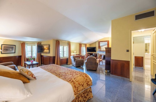 Tournus Hotel | Demeures & Châteaux - Hôtel Greuze & Spa Tournus