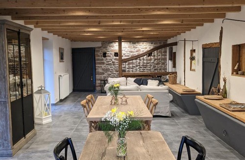 Pierre-Percee Bed & Breakfast | Des sapins aux étoiles