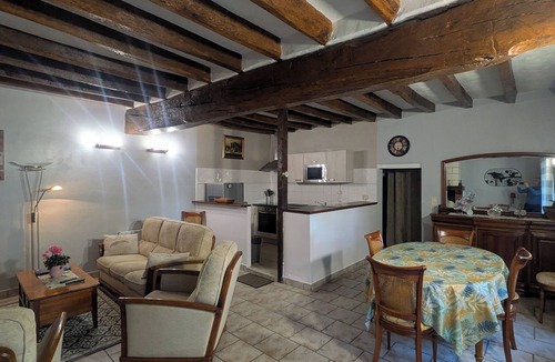 Le Louroux-Beconnais Cottage | Detached country house with private fishing pond
