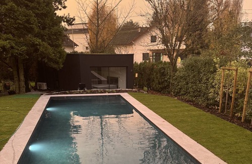 Mittelhausbergen House | Detached cottage with a pool and hot tub – near Strasbourg