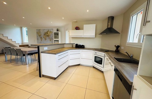 Marigny House | Detached house with panoramic terrace at Lake Chalain