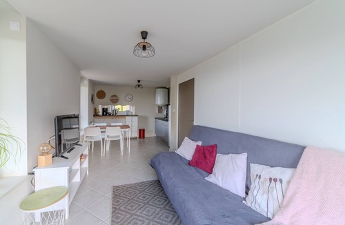 Saint Loup Apartment | Deux Pièces, Mille Horizons - Aux environs calmes