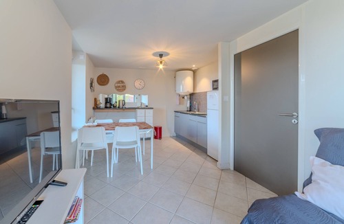 Saint Loup Apartment | Deux Pièces, Mille Horizons - Aux environs calmes