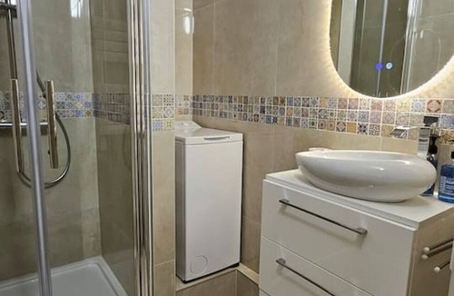 Front de Lac Bed & Breakfast | Diamond Room - 2O min to Paris
