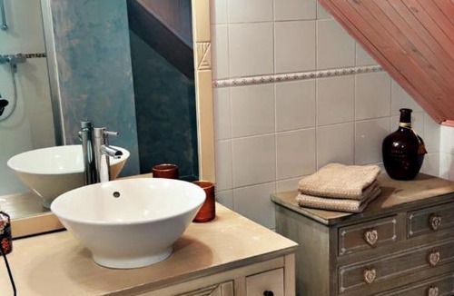Damparis Bed & Breakfast | Domaine de la Borde