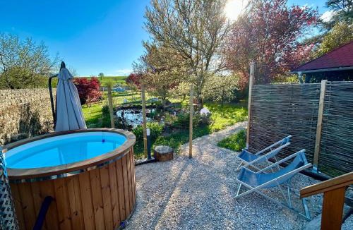 Vitrey-sur-Mance Other | Domaine de la Mance - Roulotte tout confort avec petit-déjeuner inclus, bain nordique en supplément