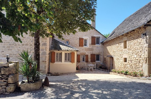 Sebrazac House | Domaine de Majorac Estaing Aveyron Gîte n°2 "Le 1741", certified and listed gîte