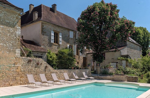 Saint-Medard House | "domaine de Vielcastel" Domaine de Vielcastel Maii