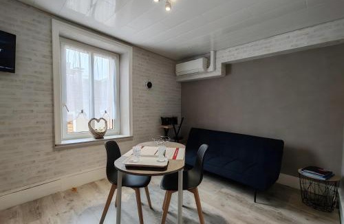 Forges-les-Bains Apartment | Domaine Du Bouleau - Meublé T2