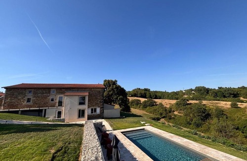 Saint-Barthelemy-de-Vals Bed & Breakfast | Domaine de Galaure