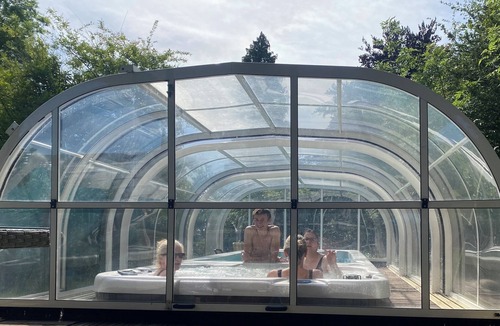Le Pin House | DOMAINE of "LA POMME DU PIN" gîtes *