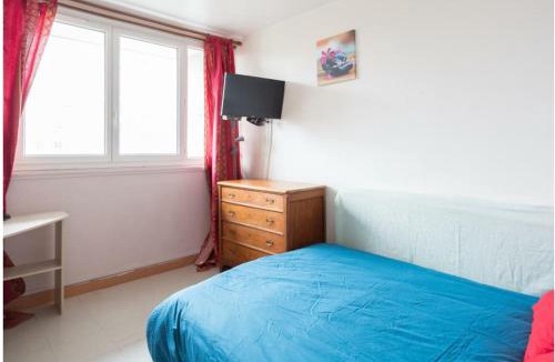 Petit-Ivry Apartment | Double bedroom with shared kitchen & bathroom, Paris
