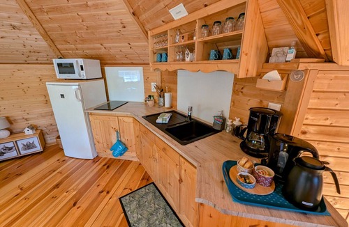 Mantoche Cottage | Double Kota in Mantoche: Peaceful Retreat for 4