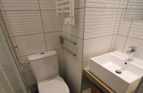 Mijoux Apartment | Double room-Comfort-Wet room-Terrace-7