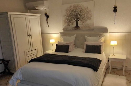 Crest Bed & Breakfast | Double room with garden terrace