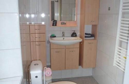 Villafans Bed & Breakfast | Double room with lounge and garden in Villafans, Wifi, Guest table