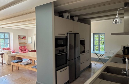 Pierrelatte House | Drôme Provençale Detached house in 18th century property, tennis access