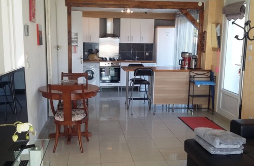 Saint-Ismier Apartment | Dream stay in a single-storey f2 apartment in a residential area