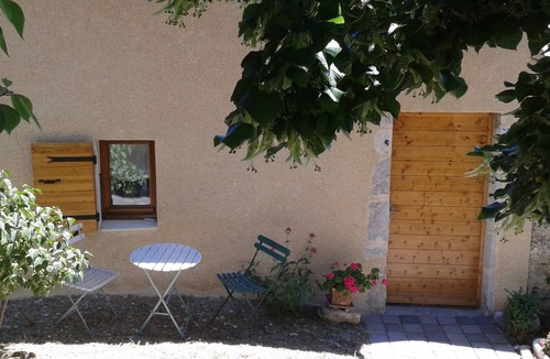 La Motte-Chalancon House | Drome: Character house, panoramic view of the pretty village