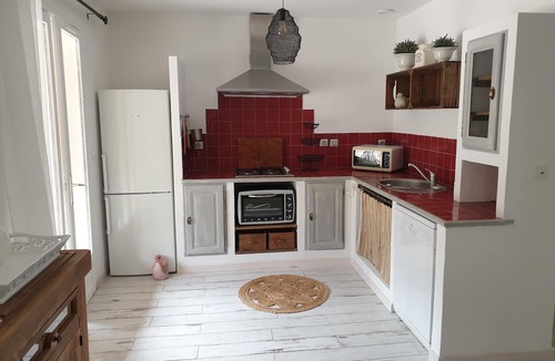 Chantemerle-les-Grignan Villa | Drôme Provençale house with private pool in charming typical village
