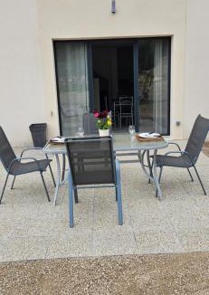 Suze-la-Rousse Apartment | Duplex 2 chambres avec extérieur