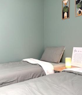Belleville-sur-Meuse Apartment | Duplex 6 pers 3 Ch, Billard & Netflix, tout équipé