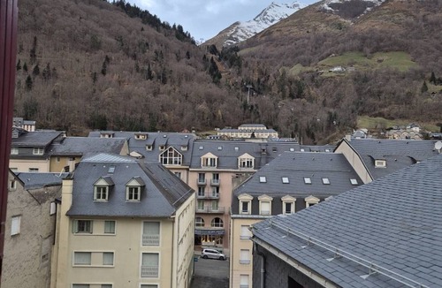 Cauterets Apartment | Duplex apartment for 8/10 pers, 150m from cable car