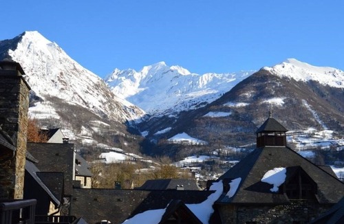 Esquieze-Sere Apartment | Duplex T4 for 7 with terrace and parking in Esquièze-Sère
