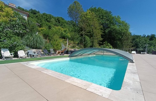 Valprionde House | Eco Gîte Théron Fontaine sleeps 15 with swimming pool in beautiful, peaceful surroundings