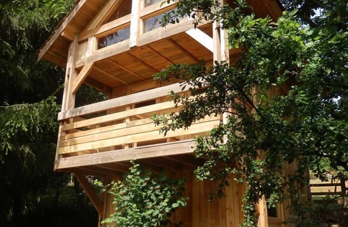 Broye House | Eco-lodge Cabin and Unique Bed and Breakfast