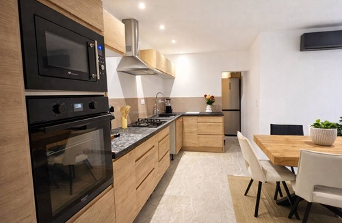 Montelimar Apartment | ✨ Ecrin Bohême ⭐ jacuzzi cosy Montélimar 💦