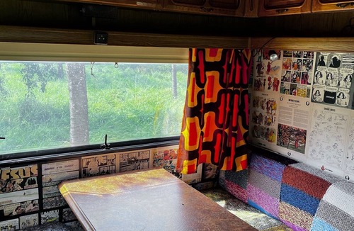 Hagneville-et-Roncourt House | Eighties caravan in the wilderness. Rest guaranteed!