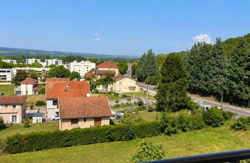Bourgoin-Jallieu Apartment | Elegant apartment with a terrace and unobstructed views