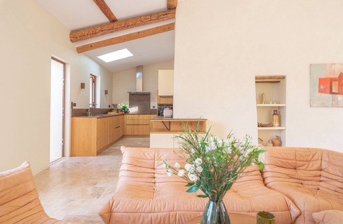 Venasque Villa | Elegant, modern residence in the heart of the village